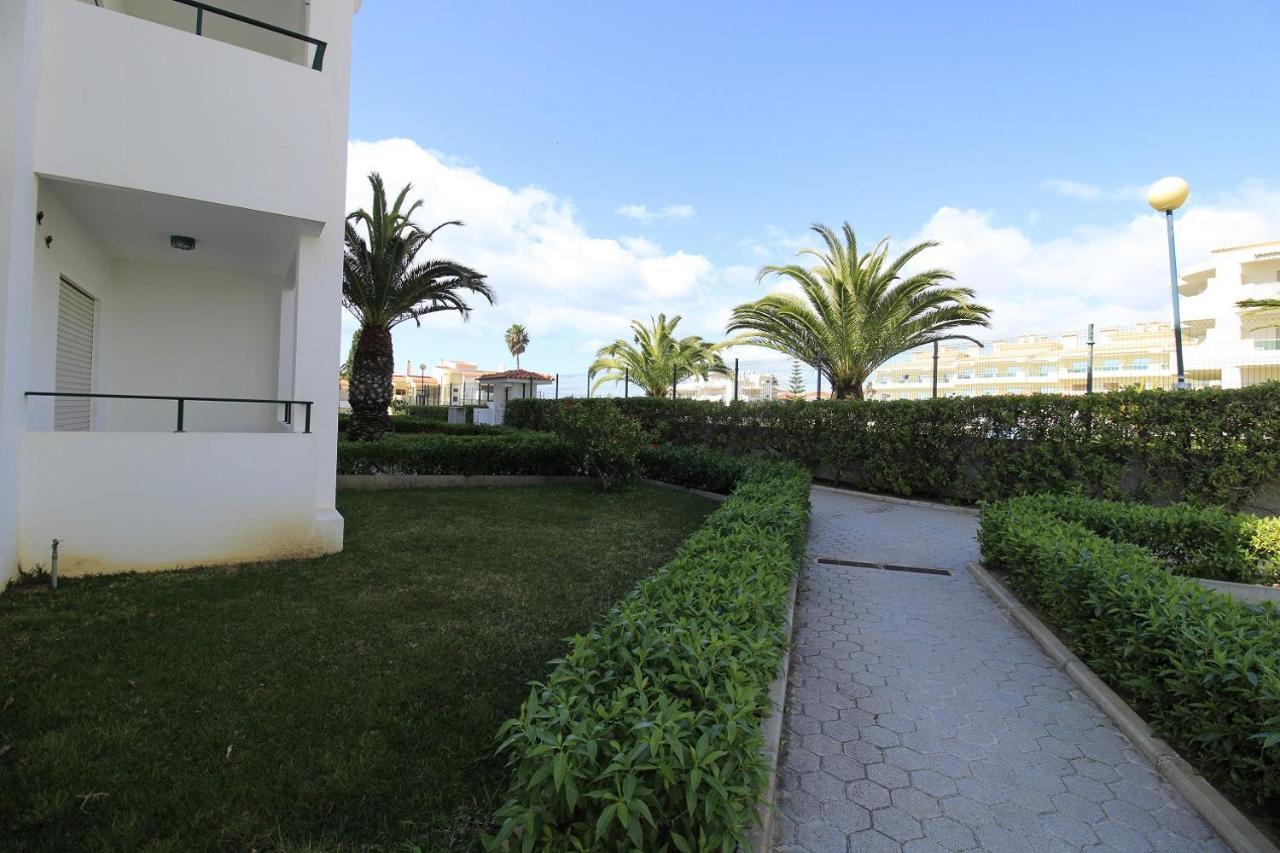 Armacao De Pera Brightness With Pool By Homing Apartment Exterior photo