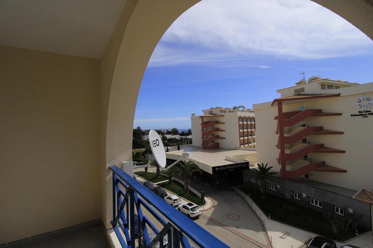 Armacao De Pera Brightness With Pool By Homing Apartment Exterior photo