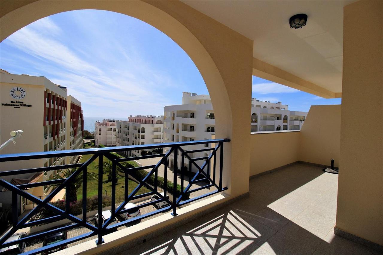 Armacao De Pera Brightness With Pool By Homing Apartment Exterior photo